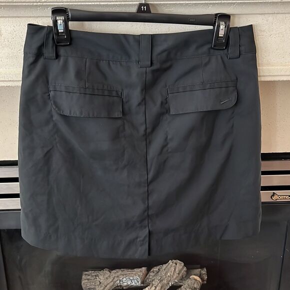 NikeGolf Dri Fit Skort Size 6 - Picture 4 of 9